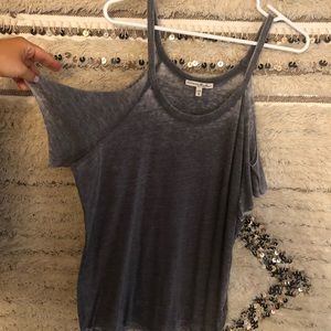 Gray peekaboo shoulder t shirt